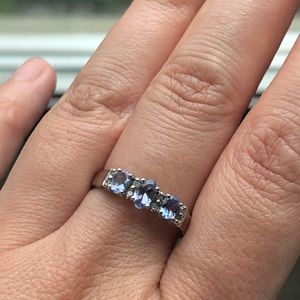 10K White Gold Tanzanite Ring Size7